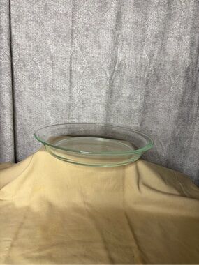 Pyrex Glass Pie Plates